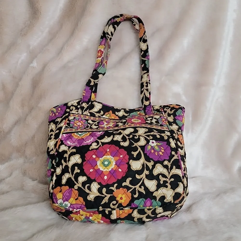 ** HOST PICK** VERA BRADLEY SUZANI HOLIDAY BLACK FLORAL TOTE BAG (RETIRED)